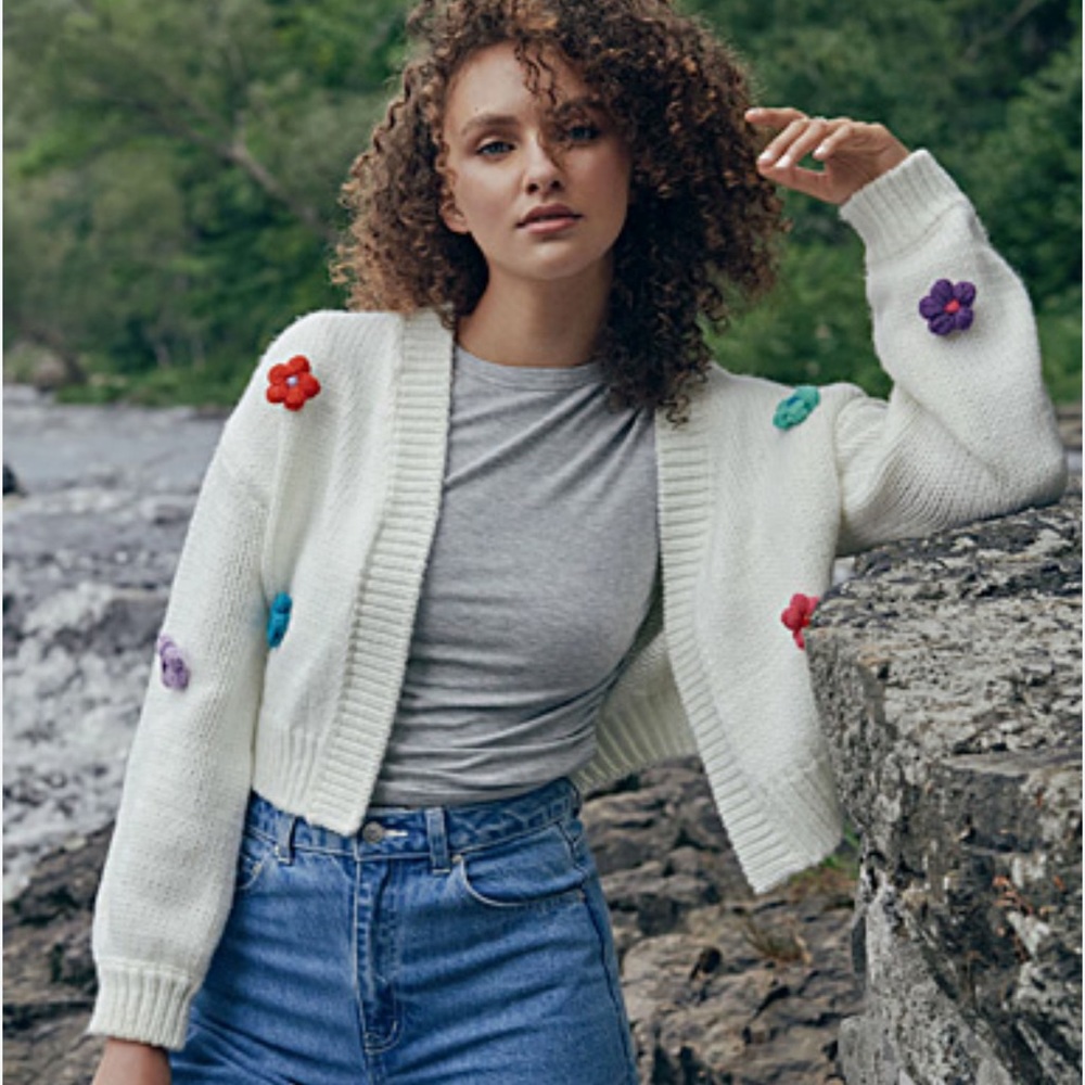 Floral knit crop sweater xs/s